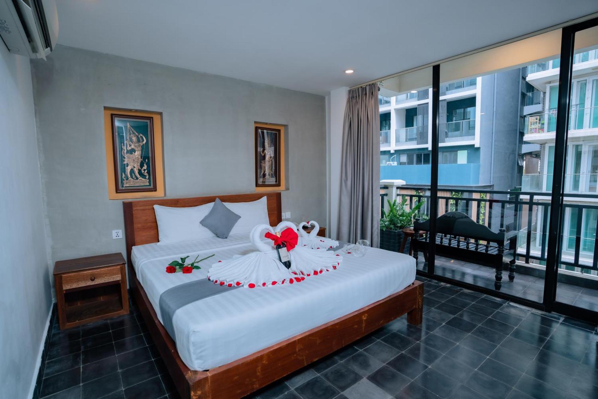 Home Chic Hotel Phnom Penh Exterior photo