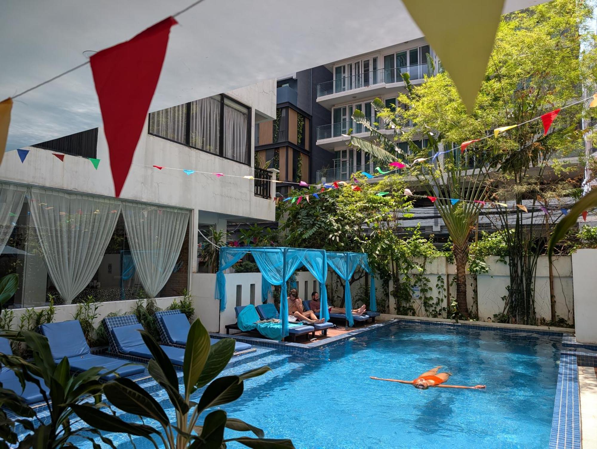 Home Chic Hotel Phnom Penh Exterior photo